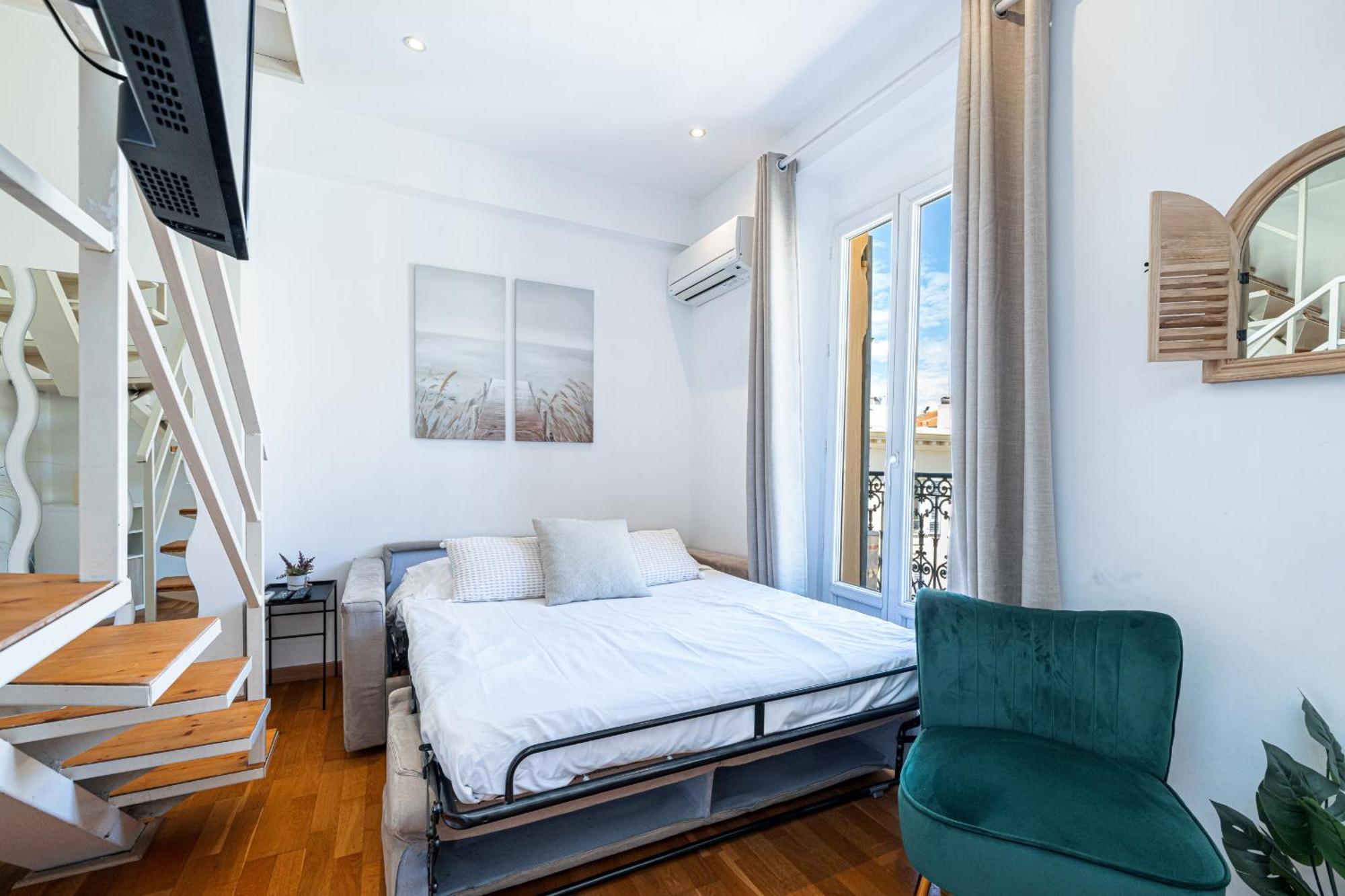 Massena Street - 1 Bdr Duplex With Ac & Parking Apartment Ница Екстериор снимка