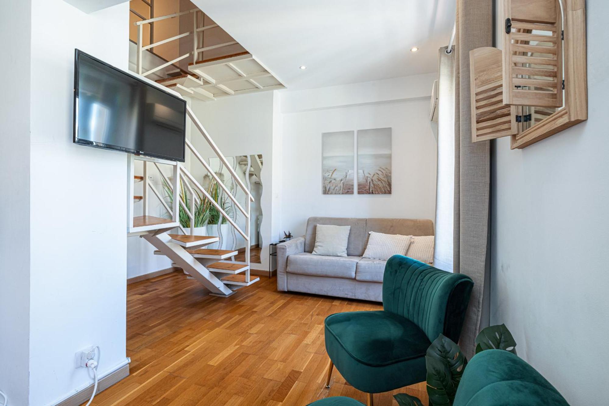 Massena Street - 1 Bdr Duplex With Ac & Parking Apartment Ница Екстериор снимка