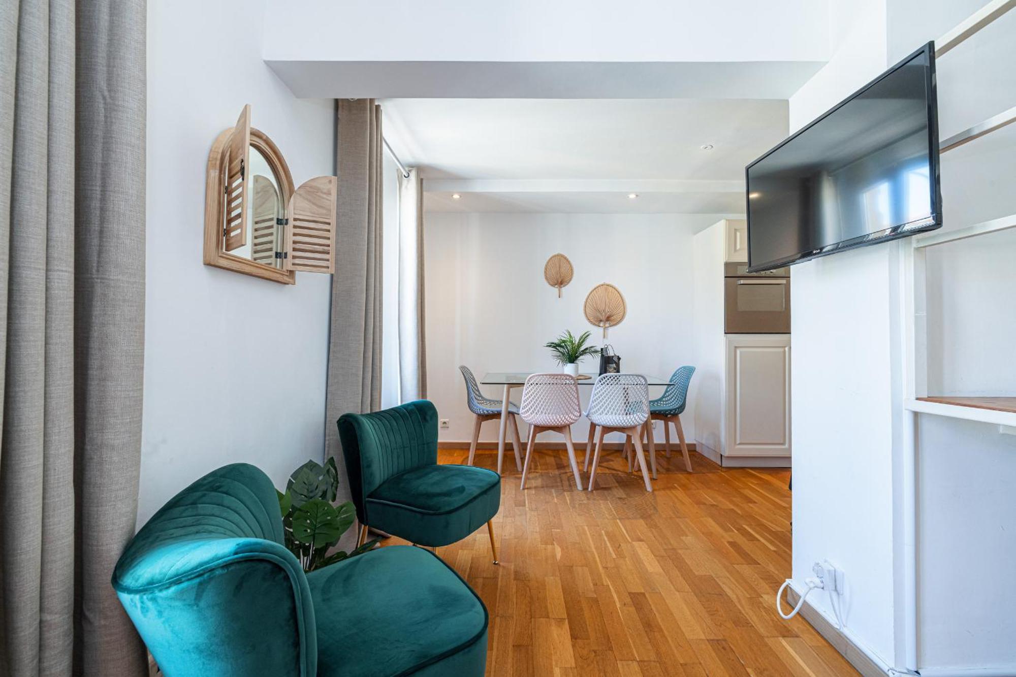 Massena Street - 1 Bdr Duplex With Ac & Parking Apartment Ница Екстериор снимка