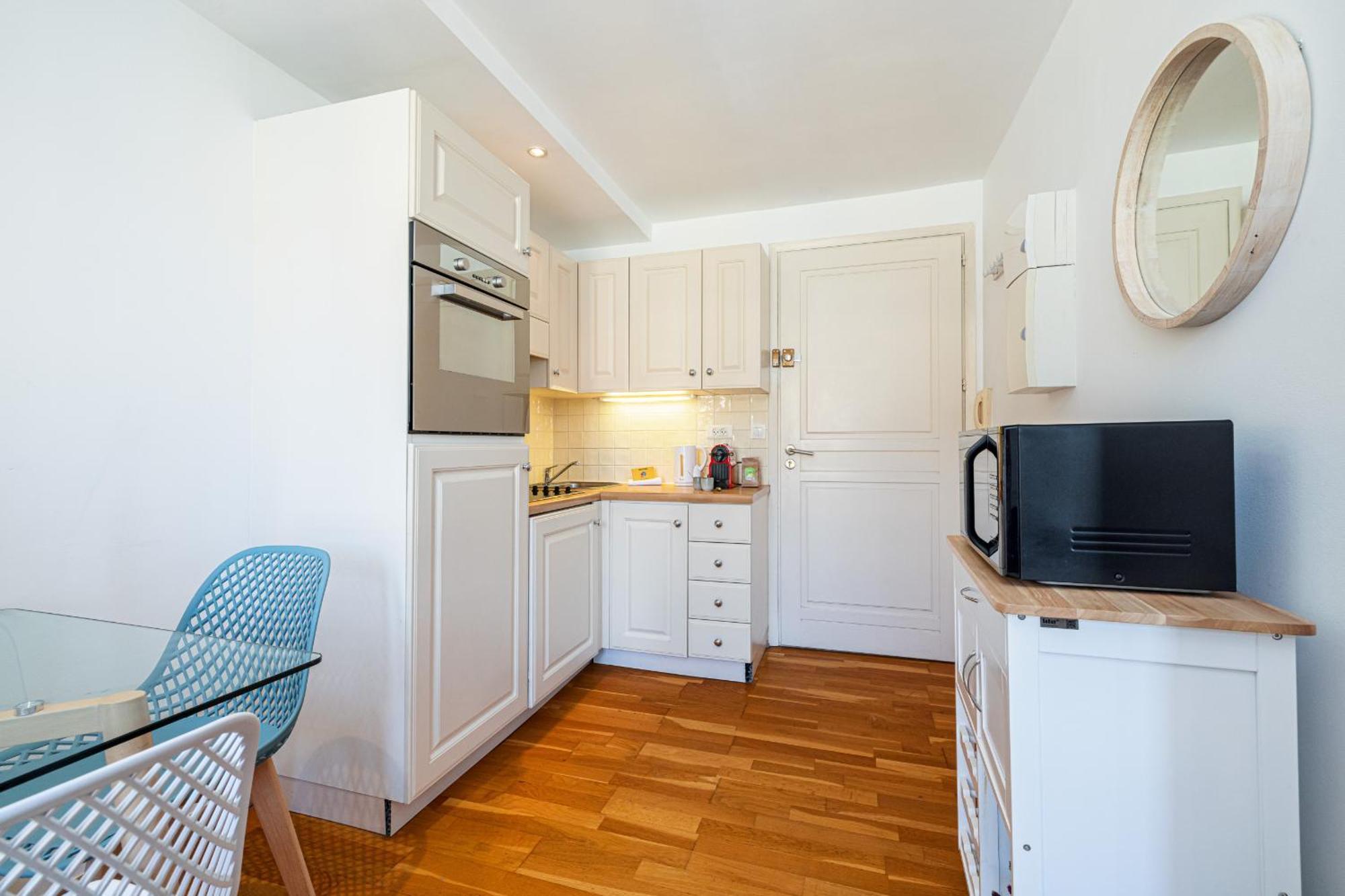 Massena Street - 1 Bdr Duplex With Ac & Parking Apartment Ница Екстериор снимка