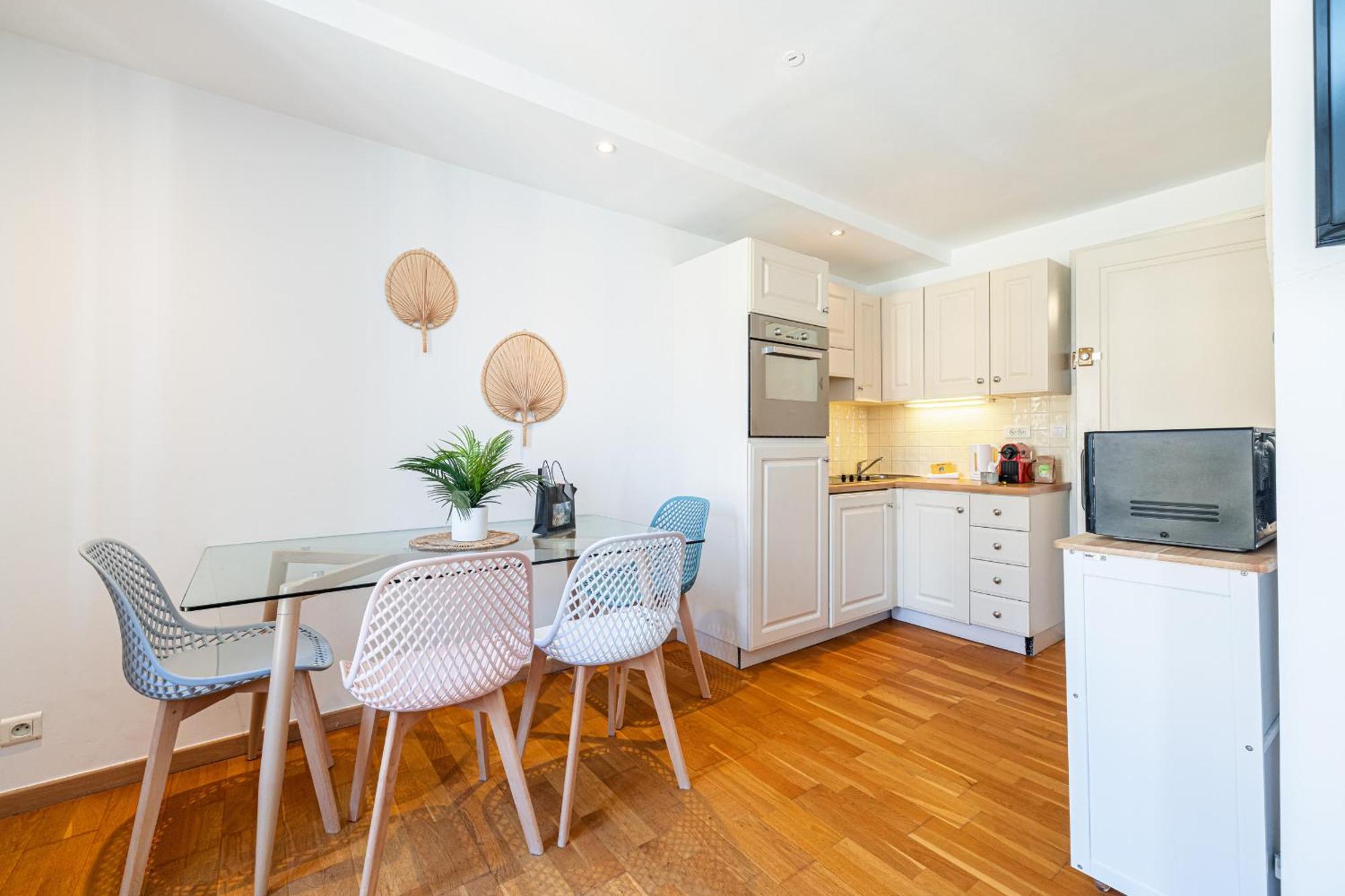 Massena Street - 1 Bdr Duplex With Ac & Parking Apartment Ница Екстериор снимка