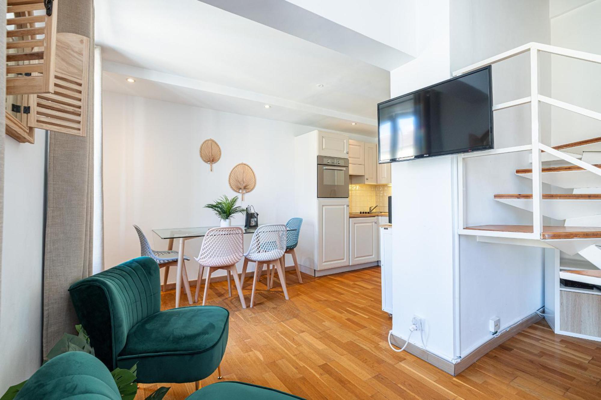Massena Street - 1 Bdr Duplex With Ac & Parking Apartment Ница Екстериор снимка