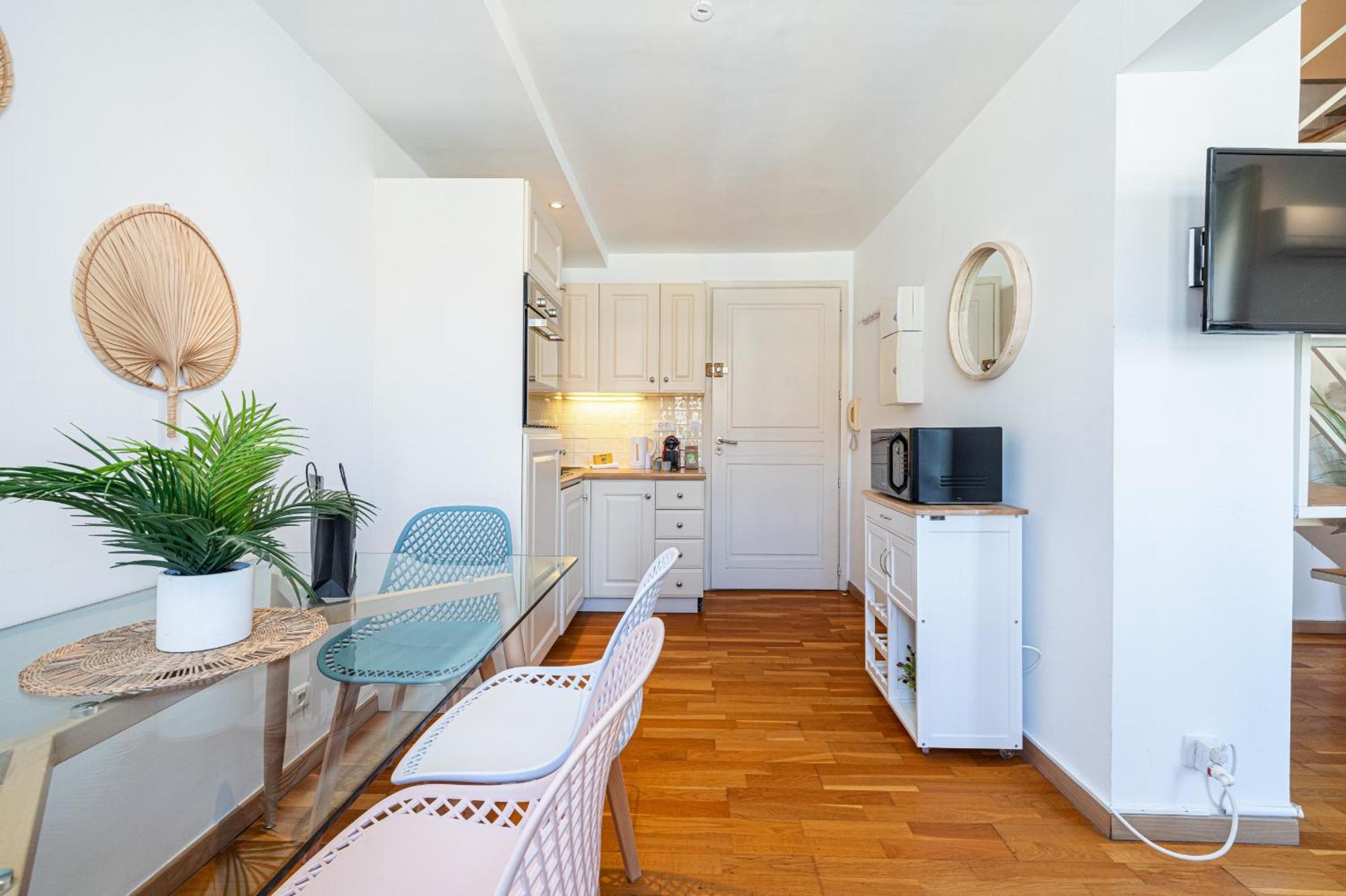 Massena Street - 1 Bdr Duplex With Ac & Parking Apartment Ница Екстериор снимка