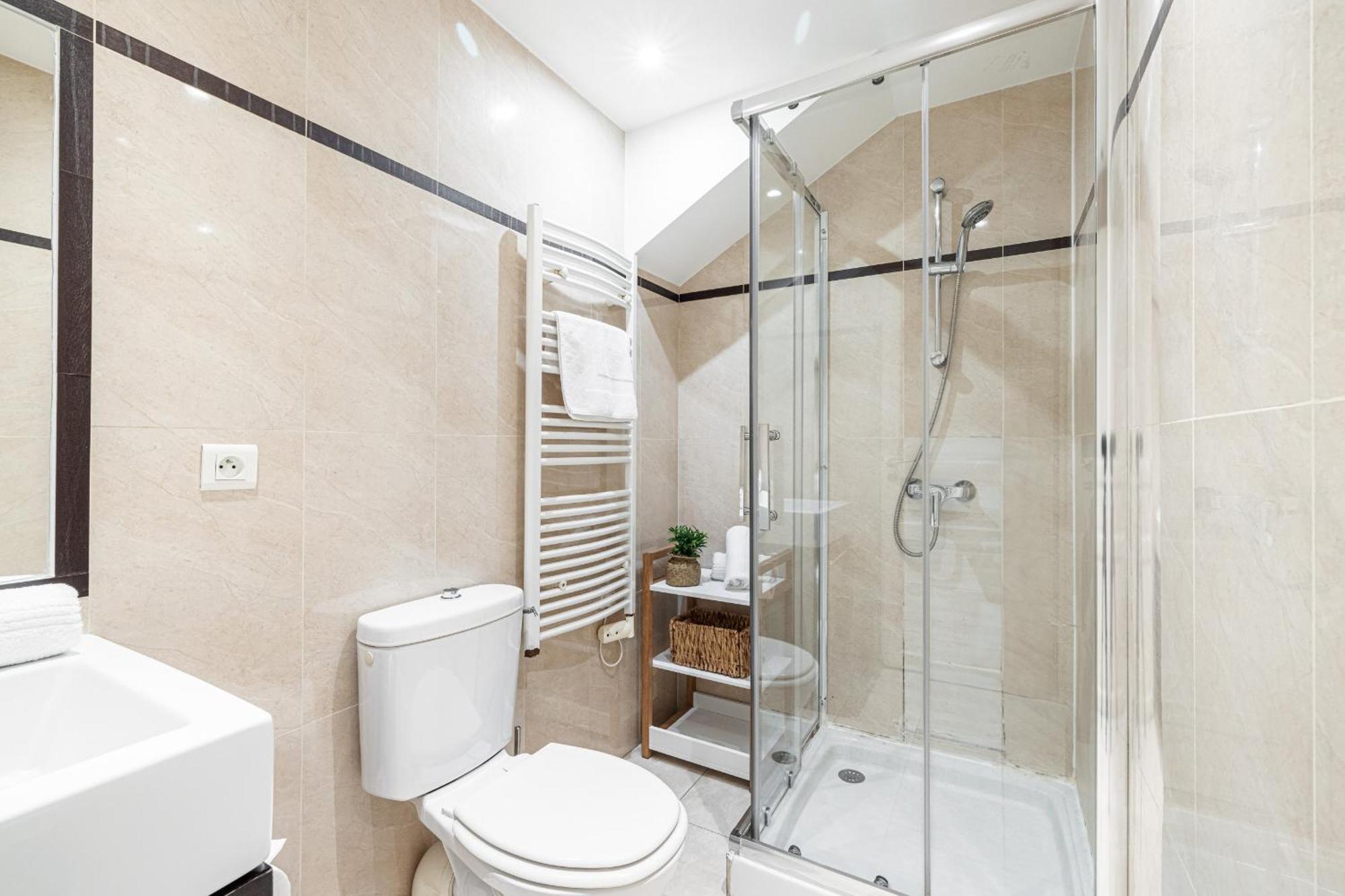 Massena Street - 1 Bdr Duplex With Ac & Parking Apartment Ница Екстериор снимка
