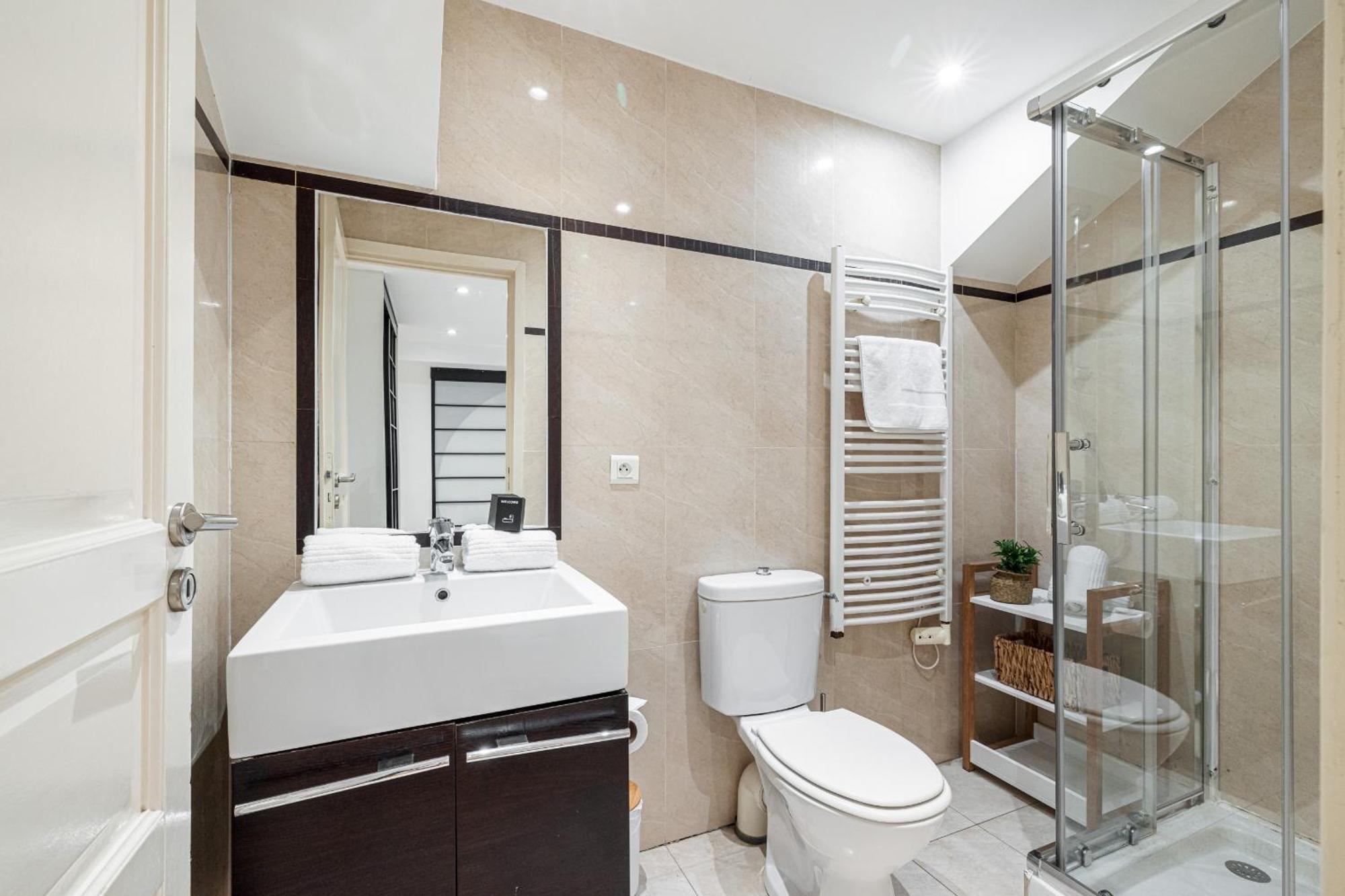 Massena Street - 1 Bdr Duplex With Ac & Parking Apartment Ница Екстериор снимка